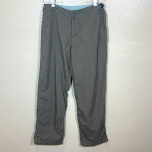 Patagonia Women's hiking pants in olive green size Medium